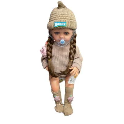 Boneca Realista Infantil 50cm Que Chora Trico Marrom/Touca