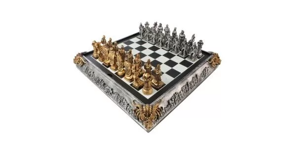 Jogo De Xadrez Medieval Tabuleiro E Peças Em Resina - R$ 278